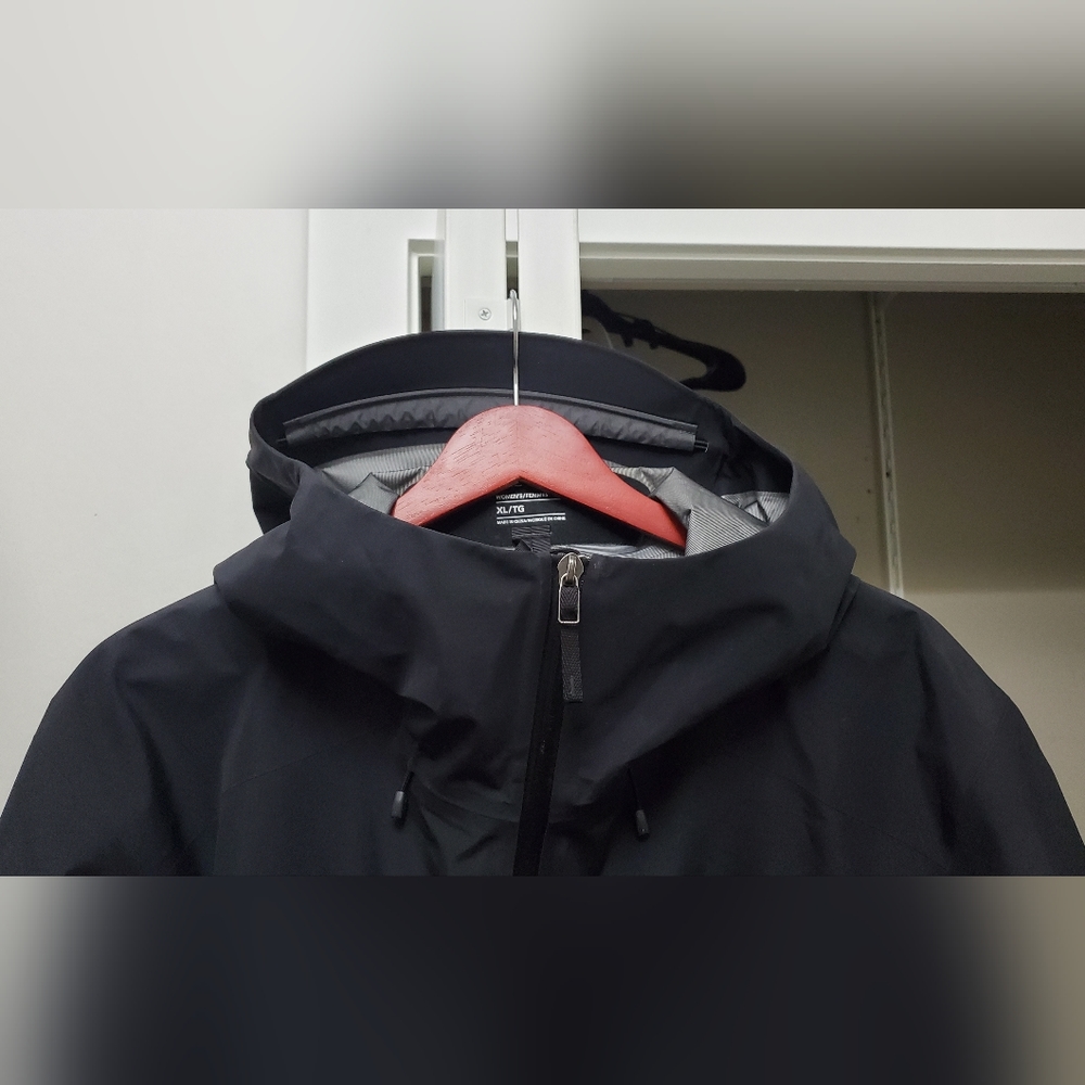 Arc'teryx Black Beta LT Jacket